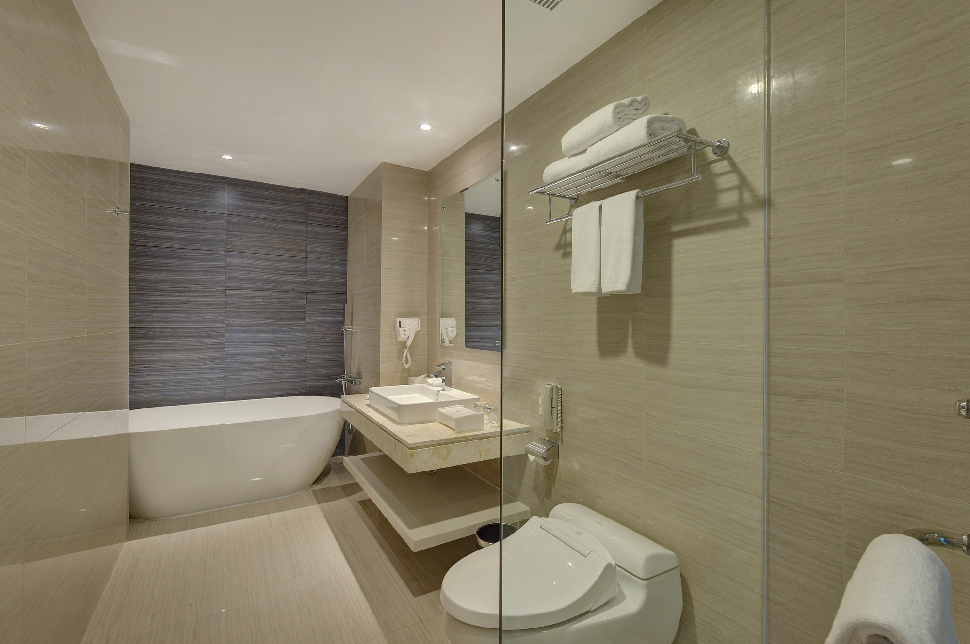 Platinum Adisucipto Hotel & Conference Center Kalasan Buitenkant foto